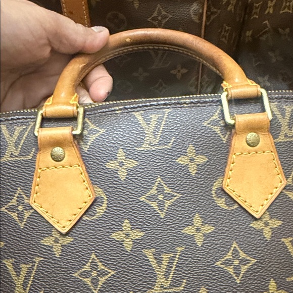 Louis Vuitton Monogram Canvas Men's Bag - Picture 4 of 9